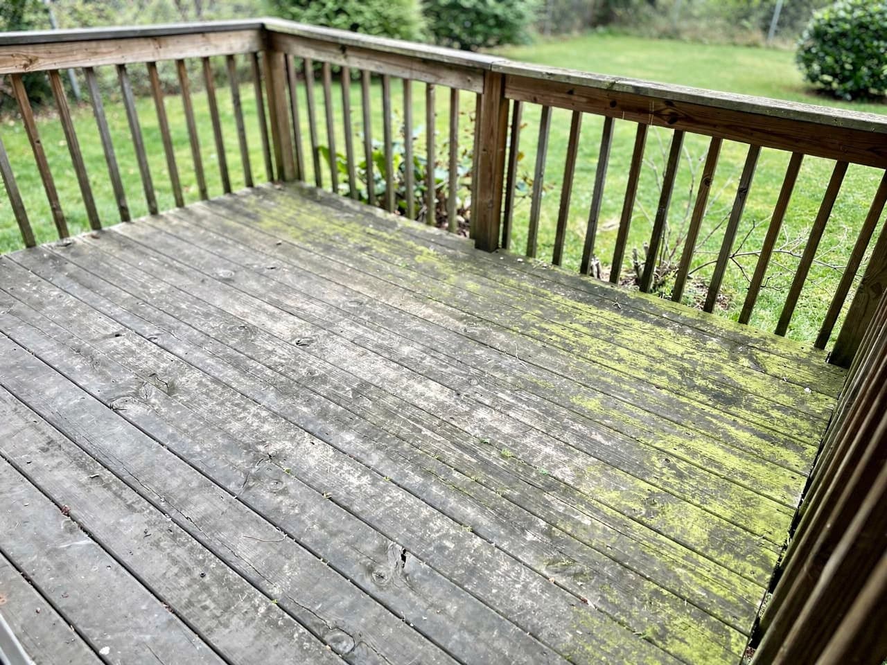 Deck & Patio Cleaning results by Brisk Pressure Washing in the Portland–Vancouver metro